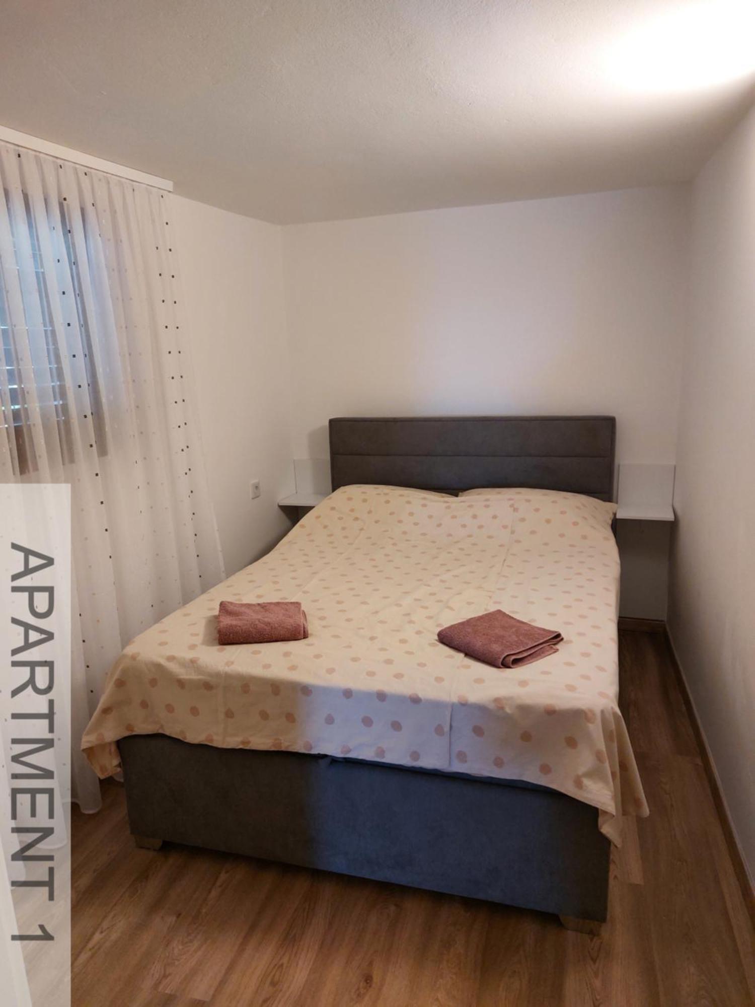 Apartmani Denis Стара Башка Экстерьер фото