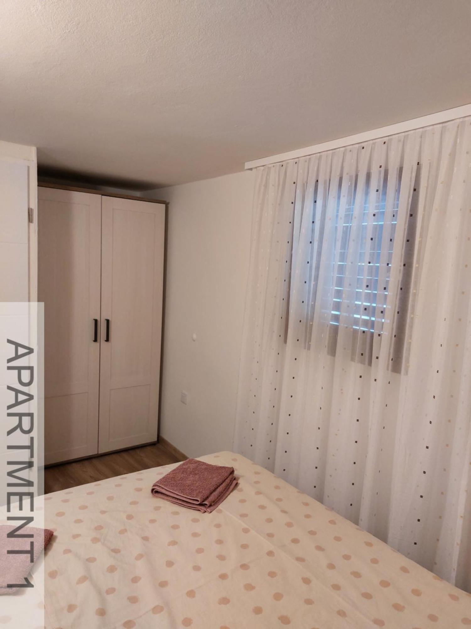 Apartmani Denis Стара Башка Экстерьер фото