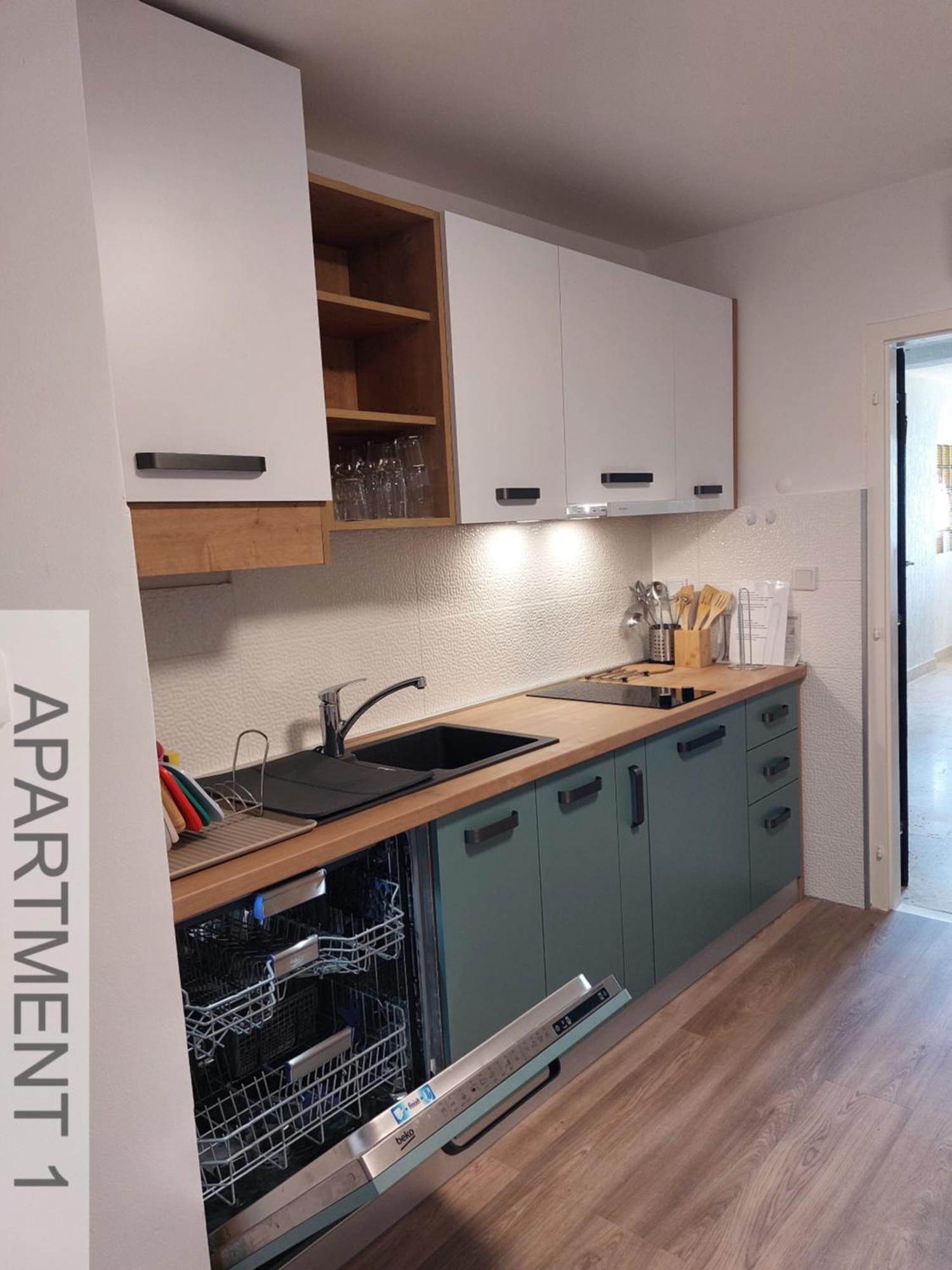 Apartmani Denis Стара Башка Экстерьер фото